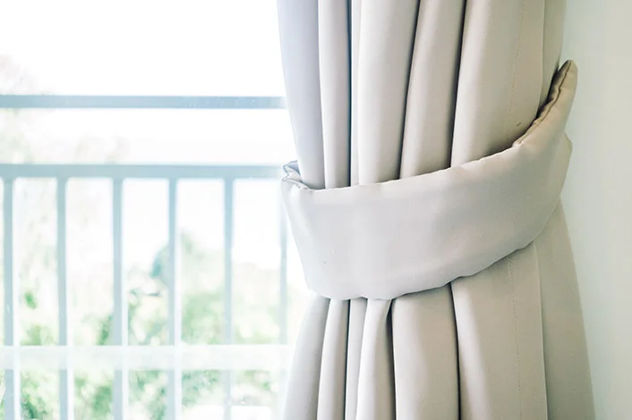 curtain-cleaning